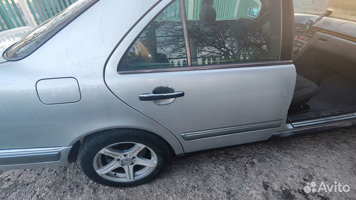Mercedes-Benz E-класс 2.8 AT, 1999, 300 000 км