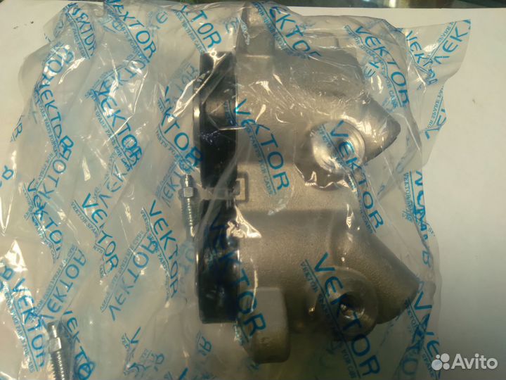 Цилиндр передний тормозной левый Москвич 2141