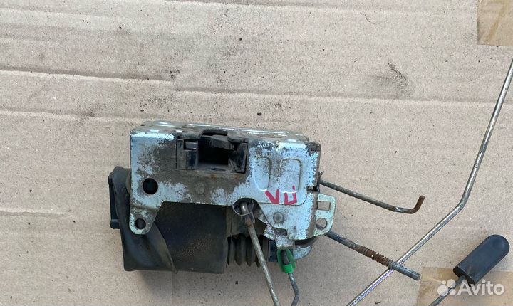 Замок двери передний левый 5 конт. Renault Logan