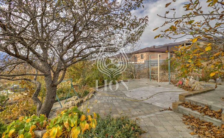 Дом 95,1 м² на участке 5 сот.