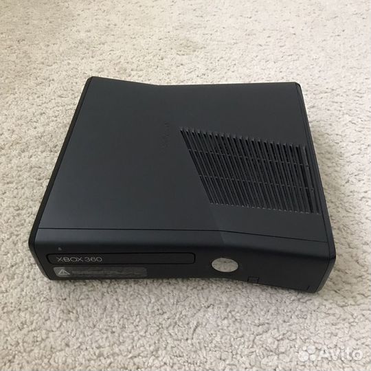 Xbox 360 slim 250gb + диски