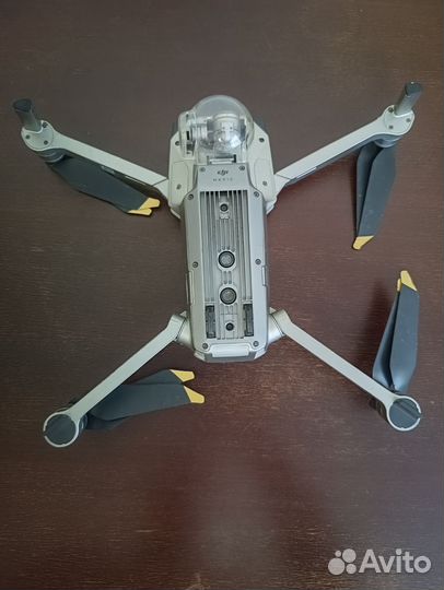 Квадрокоптер DJI Mavic Pro platinum