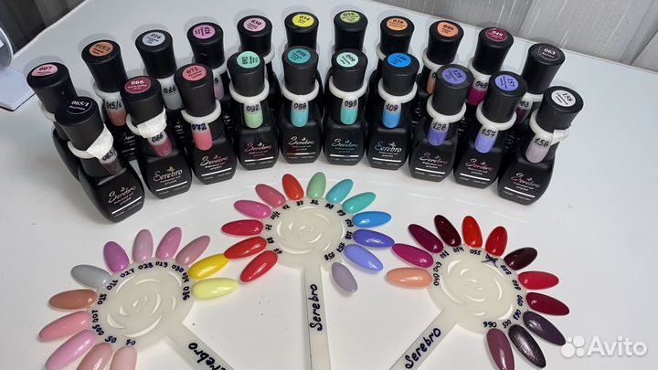 Для маникюра гели. Некоторые бесплатно