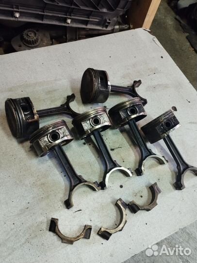 Поршень с шатуном Dоdgе intrepid Додж