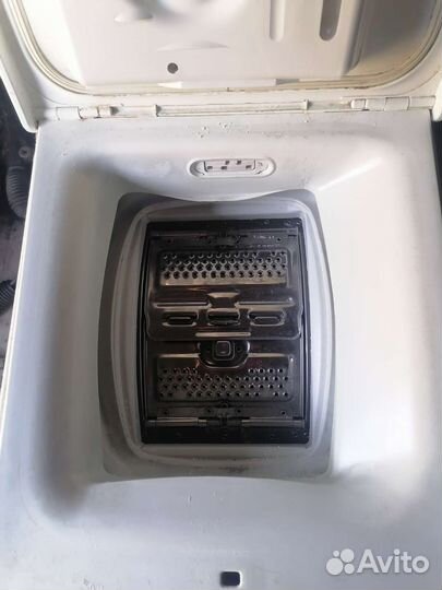 Стиральная машина с вертикальной загрузкой