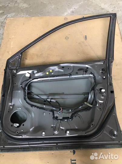 Дверь передняя правая Honda CR-V 3 (787)
