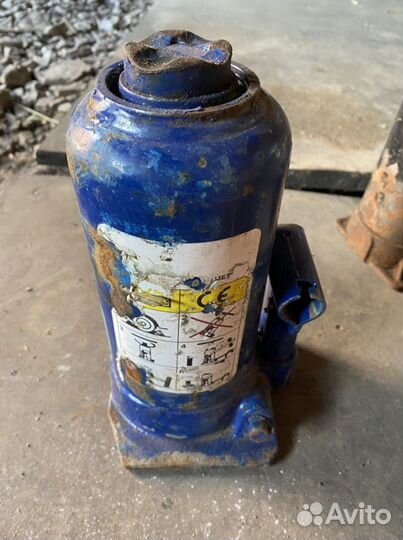 Домкрат гидравлический