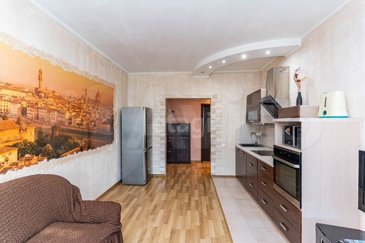 2-к. квартира, 56 м², 4/9 эт.