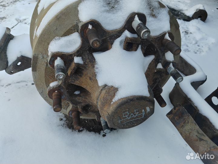 Продам поворотную ось BPW