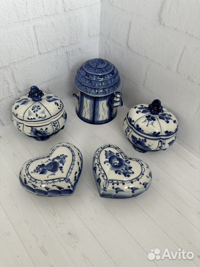 Набор посуды гжель