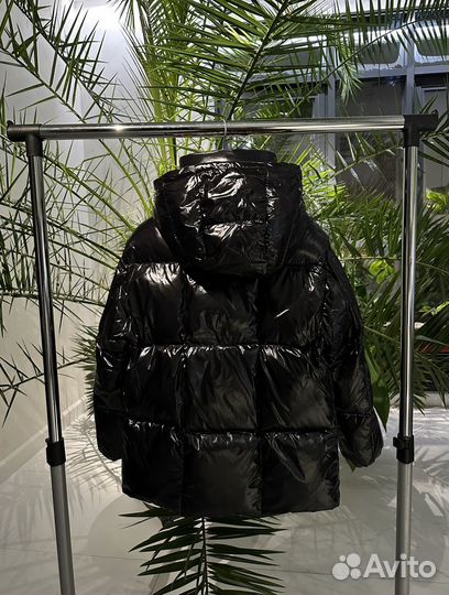 Moncler Parana пуховик женский