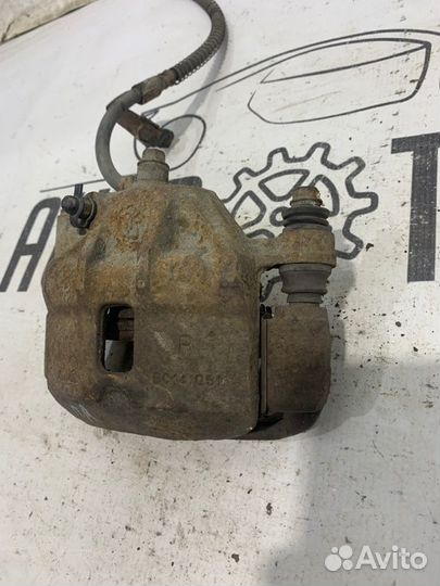 Суппорт передний правый Hyundai Accent G4EC 2006