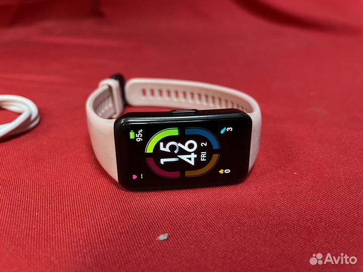 Умные часы honor Band 6