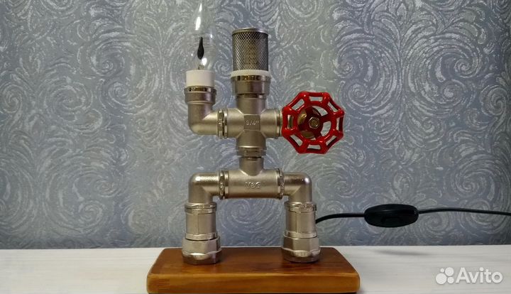 Светильник настольный 