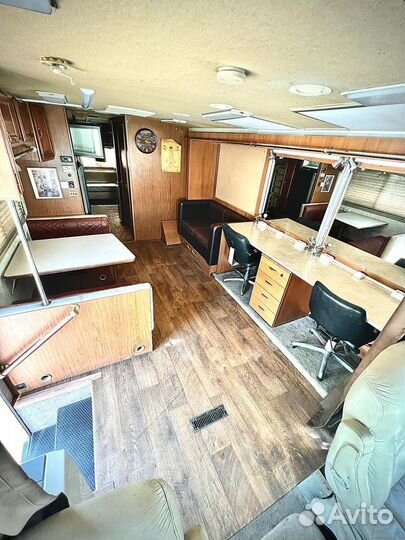 Интегрированный Ford F-53, 1997