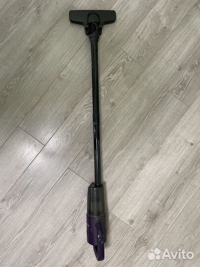 Вертикальный беспроводной пылесос marta MT-1370