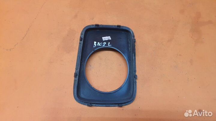 Рамка противотуманной фары передняя левая Honda