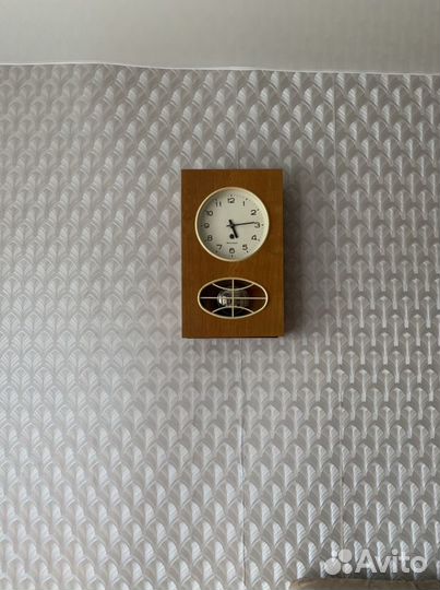 Часы настенные Янтарь