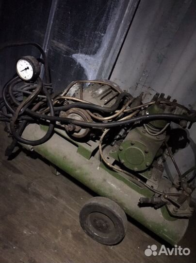 Воздушный компрессор 380