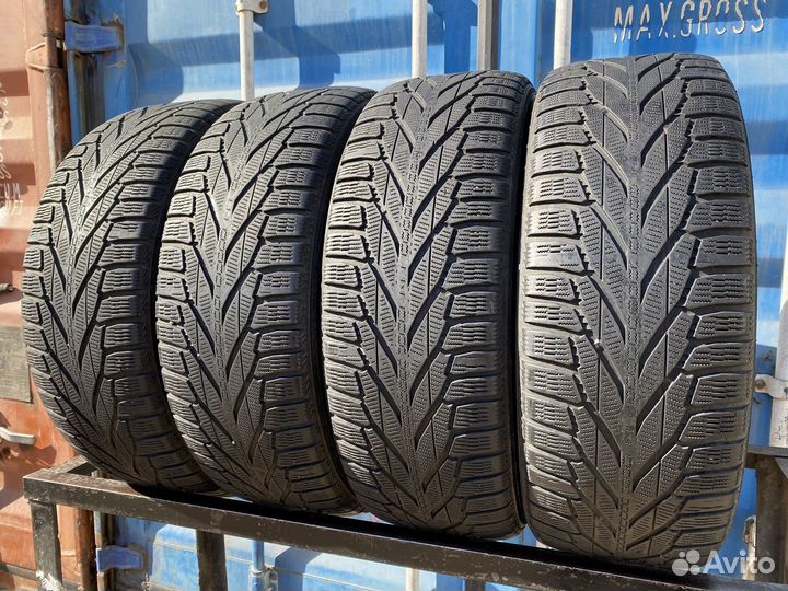 Nokian Tyres Hakkapeliitta R2 SUV 235/60 R18