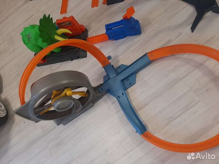 Игрушки Hot Wheels