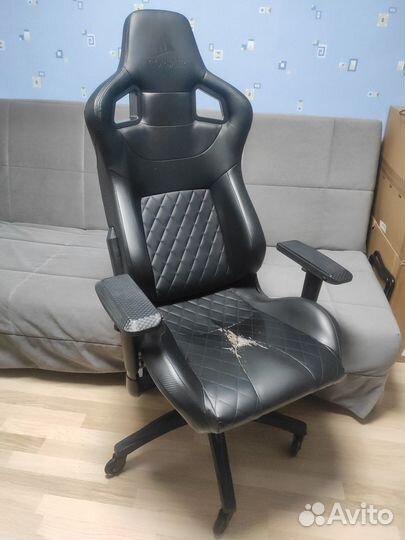 Кресло компьютерное игровое Corsair T1 Race