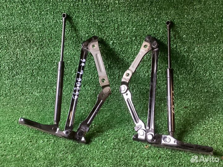 Амортизатор стойка крышки багажника lexus gs 300