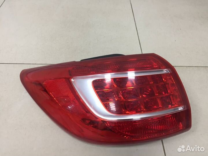 Фонарь задний наружный левый Kia Sportage 3 SL 201
