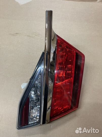 Фонарь в крышку багажника Toyota Camry 55