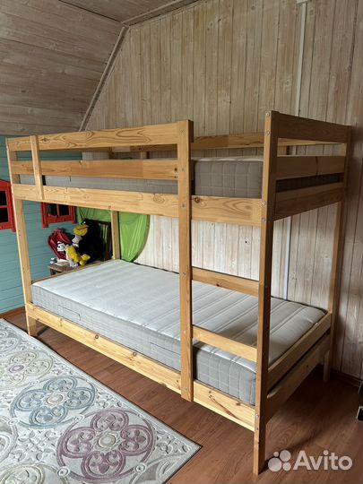 Кровать двухьярусная IKEA из массива