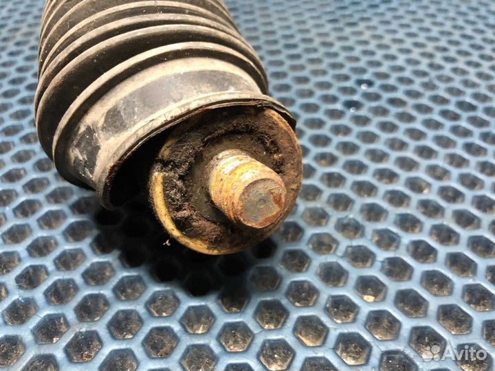 Тяга рулевая правая R