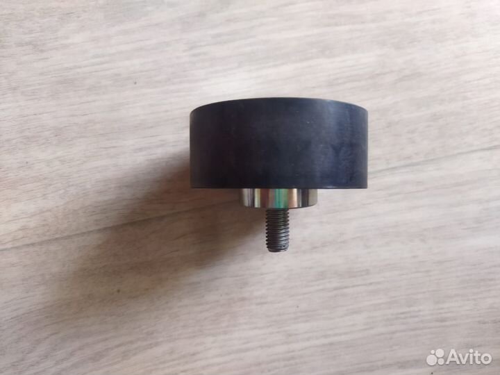 Ролик натяжения ремня генератора Iveco Daily