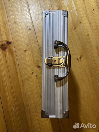 Кейс с набором для игры в гольф