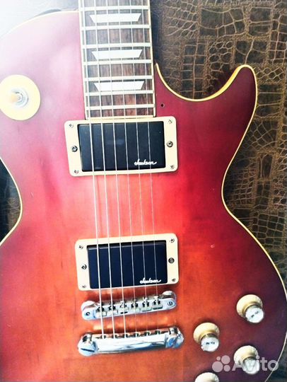 Электрогитара