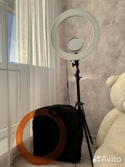 Кольцевая лампа 45 см со штативом