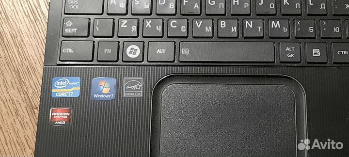 Ноутбук Toshiba Satelite L850-CJK на разбор