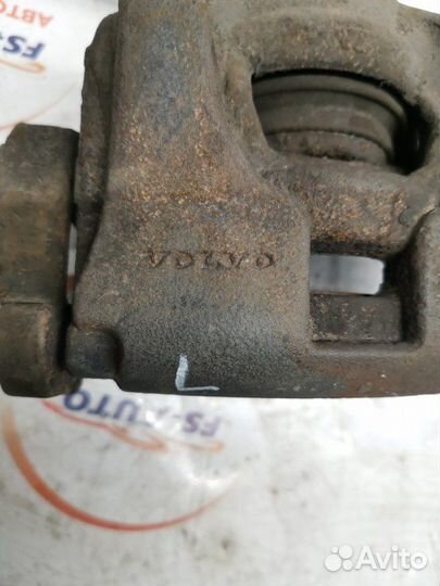 Суппорт передний левый Volvo V60 2.0 дизель D5204T