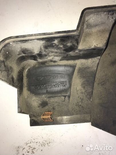 Декоративная крышка двигателя Mercedes-Benz