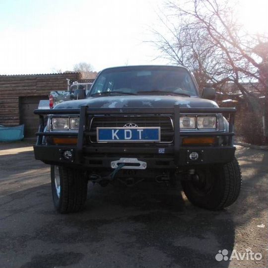 Передний силовой бампер с кенгурином алюминиевый