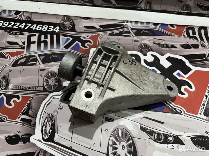 Кронштейн лапа двигателя N52 N53 BMW F10