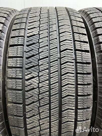 Bridgestone Blizzak VRX2 245/45 R18 100Q