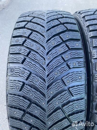 Michelin X-Ice North 4 215/55 R17 98T