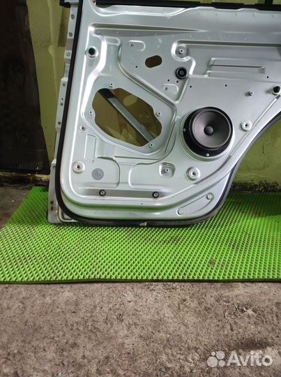 Дверь задняя правая Volkswagen Golf Plus