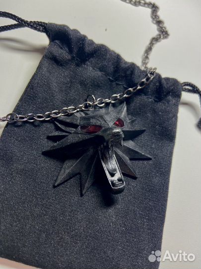The witcher Ведьмак Медальон школы волка