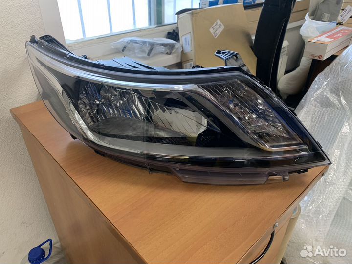 Фара правая с корректором Kia Rio 2011-2015