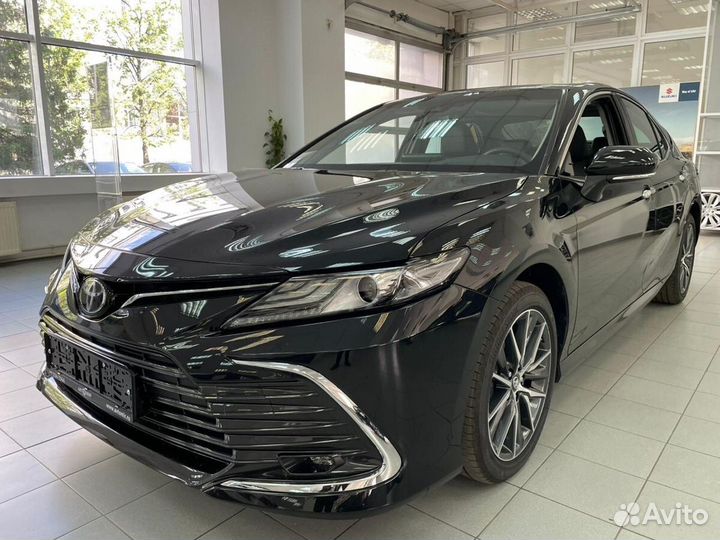 Toyota Camry 2.5 AT, 2023
