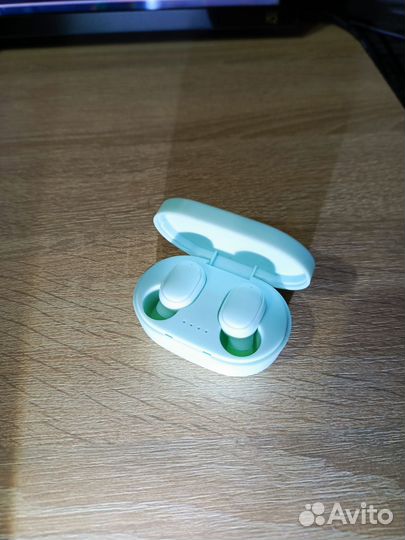 Беспроводные мятные наушники A6S TWS