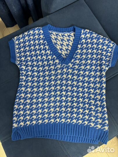 Жилет вязаный женский