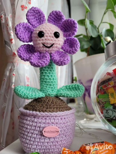 Подарок. Вязаная игрушка