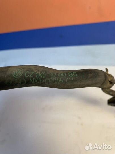 Трубка системы охлаждения Skoda Octavia A5 1Z